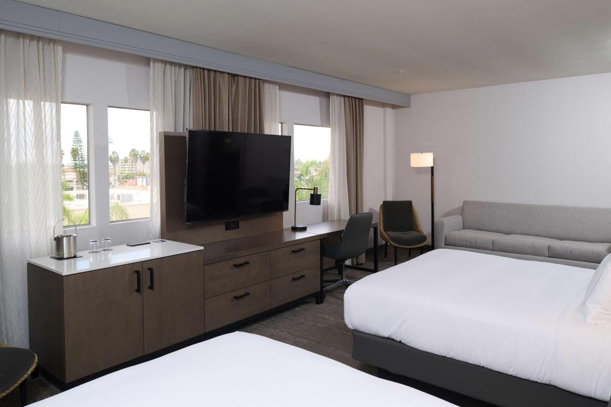 Doubletree By Hilton Buena Park Hotell Exteriör bild