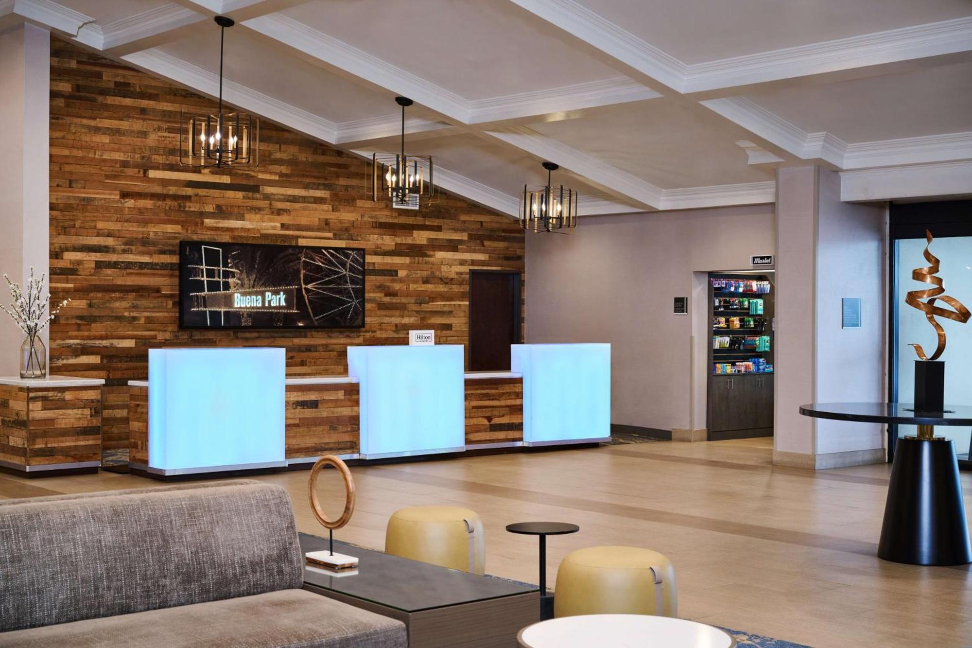 Doubletree By Hilton Buena Park Hotell Exteriör bild
